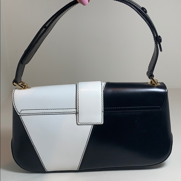 Salvatore Ferragamo Flap Bag with Gancio lock - Picture 2 of 7